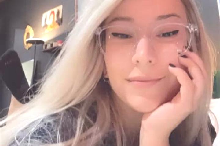Victoria, 33, a blonde amber-eyed middle eastern companion based in Hickam Field. Offering Party Girl, Overnight, OWO, BDSM. Available for incall and outcall...
