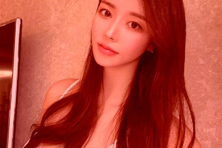 Victoria, 33 — Escort in Bazang, China