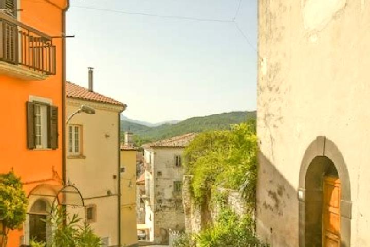 Victoria, 33 — Escort in Carpinone, Italy