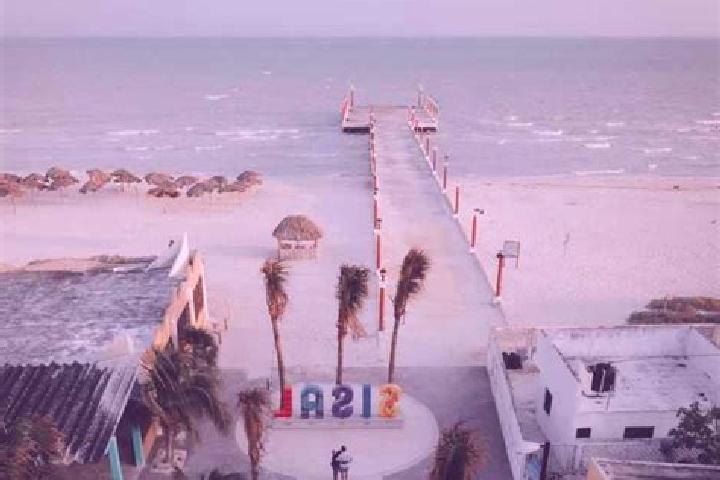 Victoria, 33 — Escort in Sisal, Mexico