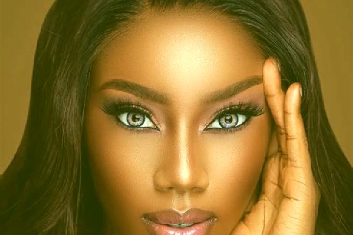 Victoria, 34, a auburn blue-eyed ebony companion based in Perumpavur. Offering Prostate Massage, Fetish, Deep French Kissing, Striptease. Available for incal...
