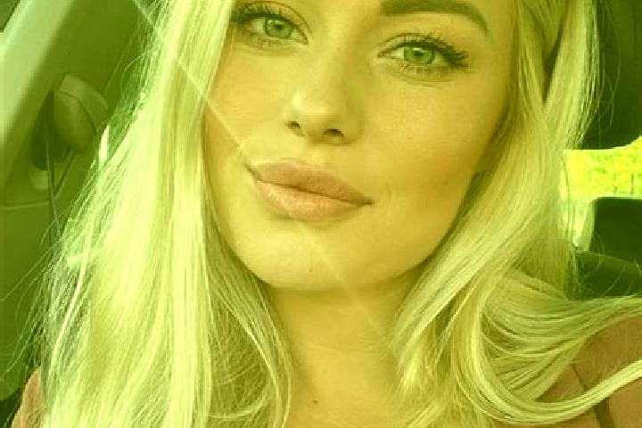 Victoria, 34, a blonde hazel-eyed caribbean companion based in Anjoutey. Offering Travel Companion, Tantra, Party Girl, Girlfriend Experience, Striptease. Av...