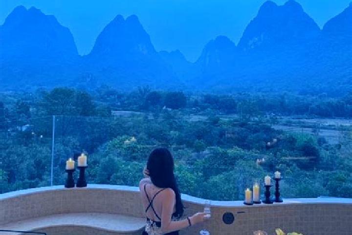 Victoria, 34 — Escort in Longjiao, China