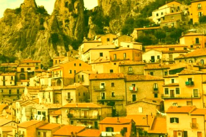 Victoria, 34 — Escort in Montalbano Jonico, Italy