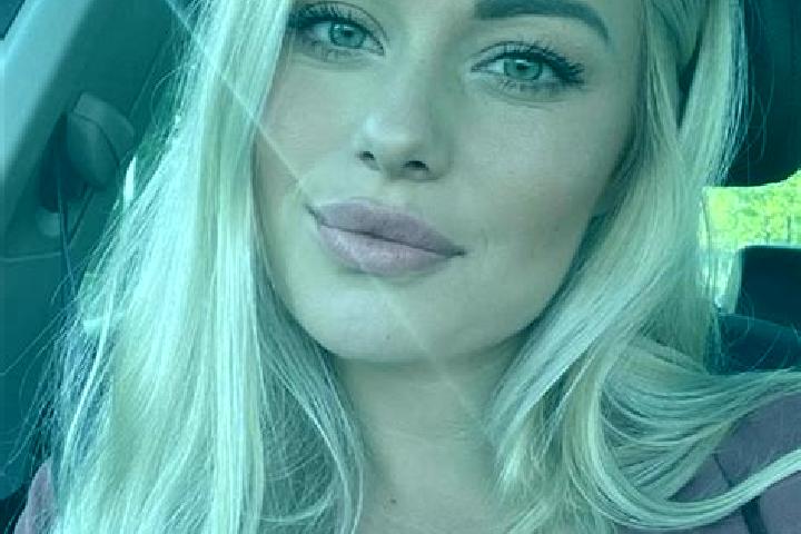 Victoria, 35, a blonde hazel-eyed mediterranean companion based in Motca. Offering Duos, Girlfriend Experience, Fetish. Available for incall and outcall, day...