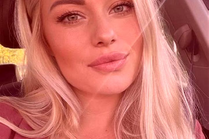 Victoria, 35, a blonde hazel-eyed mixed companion based in Santo Domingo Tonala. Offering A-Level, Overnight, Massage, Girlfriend Experience. Available for i...