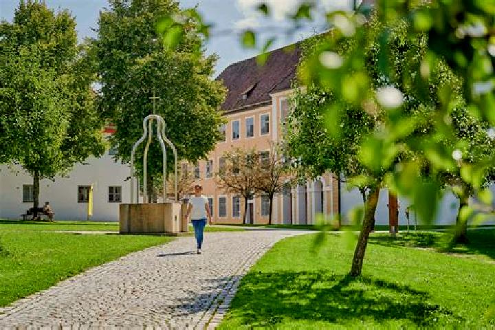 Victoria, 35 — Escort in Gessertshausen, Germany