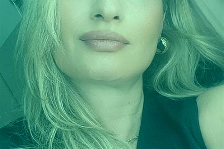 Victoria, 35 — Escort in Herbeys, France