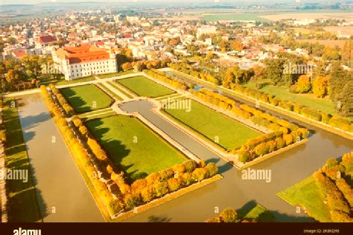 Victoria, 35 — Escort in Holesov, Czech Republic