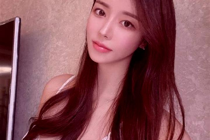 Victoria, 35 — Escort in Lujiao, China
