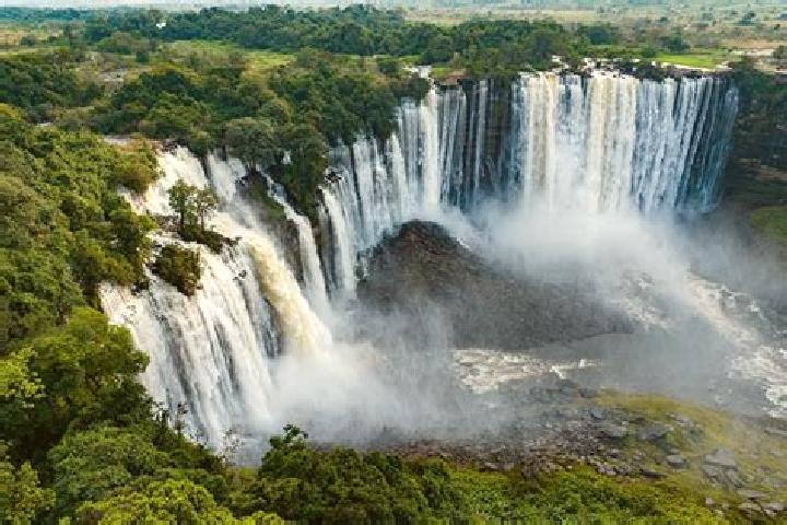 Victoria, 35 — Escort in Samba Lucala, Angola
