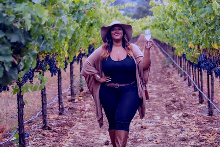 Victoria, 35 — Escort in Vineyard, Australia
