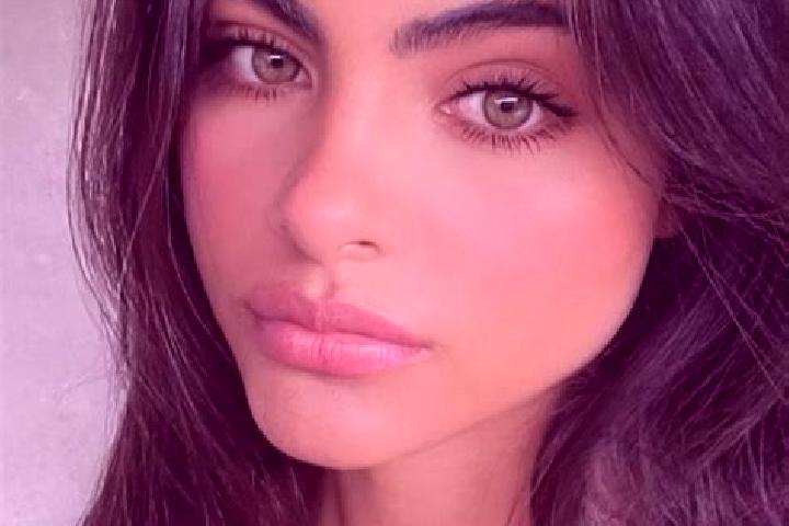 Victoria, 36, a black green-eyed indian companion based in Chenyangzhai. Offering Striptease, Travel Companion, Dinner Date, GFE. Available for incall and ou...