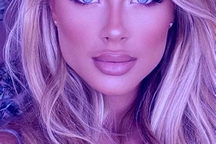 Victoria, 36, a blonde blue-eyed latina companion based in Osielec. Offering GFE, Dinner Date, Massage. Available for incall and outcall, day and evening dates.