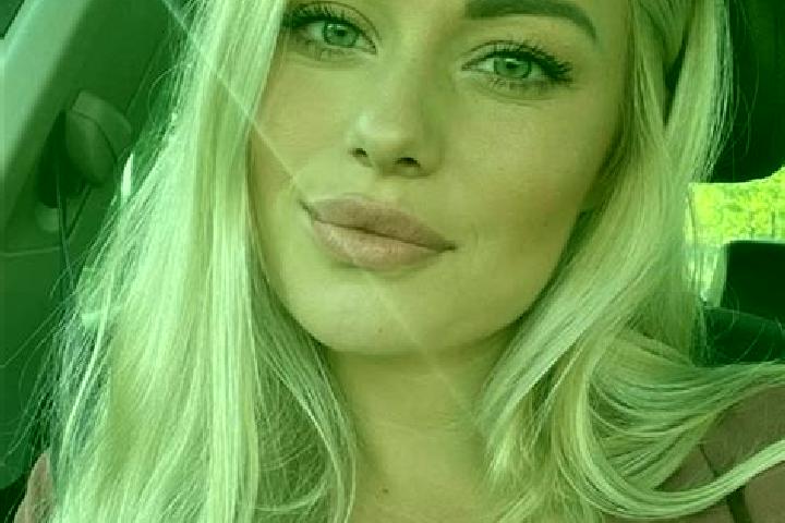 Victoria, 36, a blonde hazel-eyed caribbean companion based in Baricetta. Offering Party Girl, Erotic Massage, OWO. Available for incall and outcall, overnig...