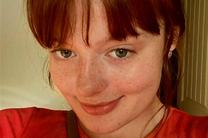 Victoria, 36, a red brown-eyed mediterranean companion based in Velines. Offering CIM, Dinner Date, BDSM. Available for incall and outcall, day and evening d...