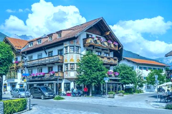 Victoria, 36 — Escort in Garmisch-Partenkirchen, Germany