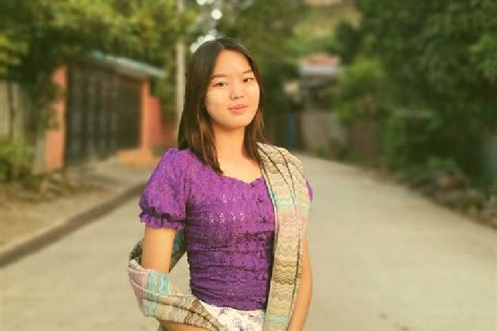 Victoria, 36 — Escort in Hpakan, Myanmar
