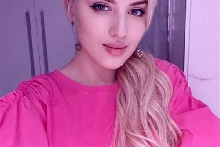 Victoria, 36 — Escort in Linda, Russia