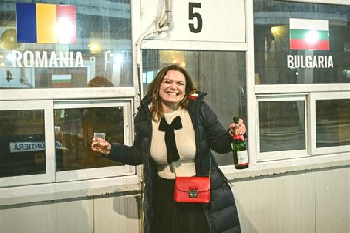 Victoria, 36 — Escort in Mihalt, Romania