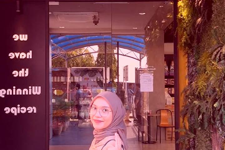 Victoria, 36 — Escort in Rambang, Indonesia