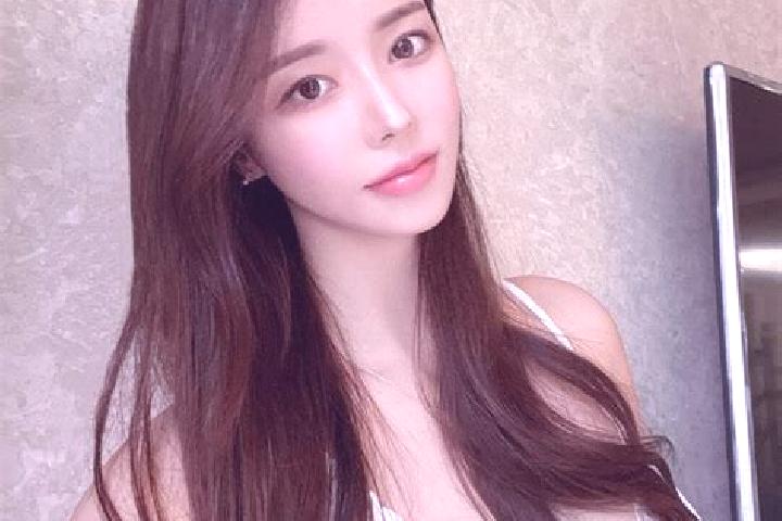 Victoria, 36 — Escort in Xingshou, China