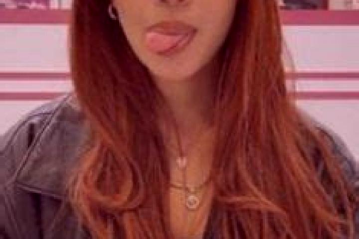 Victoria, 37, a auburn amber-eyed latina companion based in Darzciems. Offering Deep French Kissing, Dinner Date, Domination, Tantra. Available for incall an...