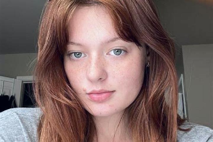 Victoria, 37, a auburn brown-eyed caucasian companion based in Springe. Offering Massage, Duos, Couples, OWO. Available for incall and outcall, day and eveni...