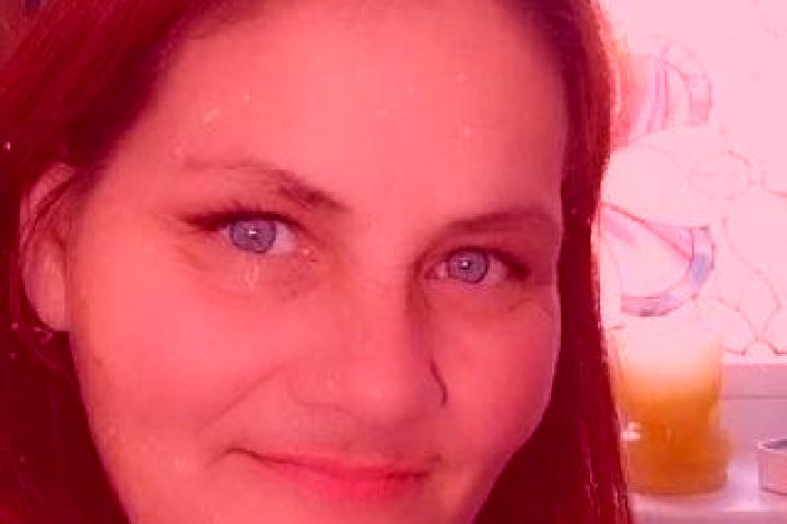 Victoria, 37, a red green-eyed caucasian companion based in Shoranur. Offering Girlfriend Experience, 69, GFE. Available for incall and outcall, day and even...