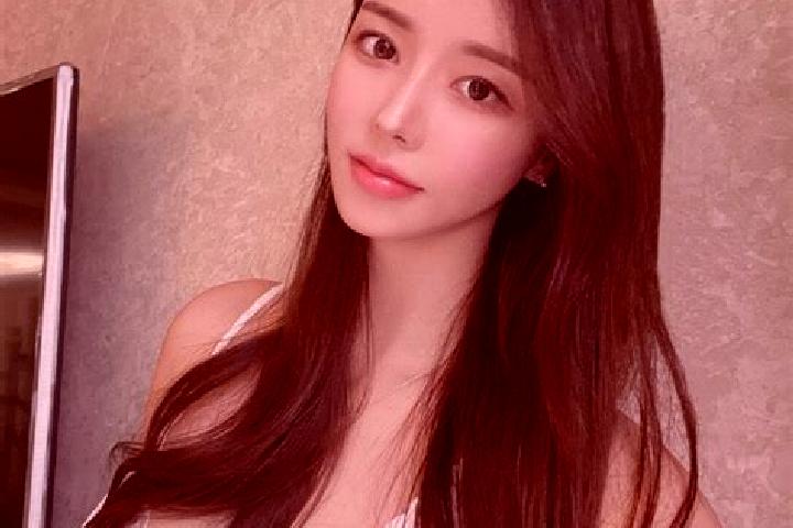 Victoria, 37 — Escort in Caopie, China