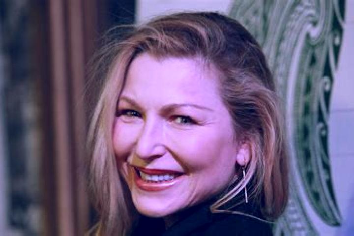 Victoria, 37 — Escort in Hartman, United States
