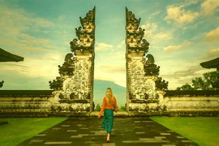 Victoria, 37 — Escort in Lampuyang, Indonesia