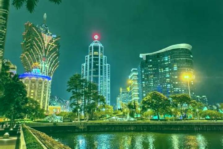 Victoria, 37 — Escort in Shennan, China
