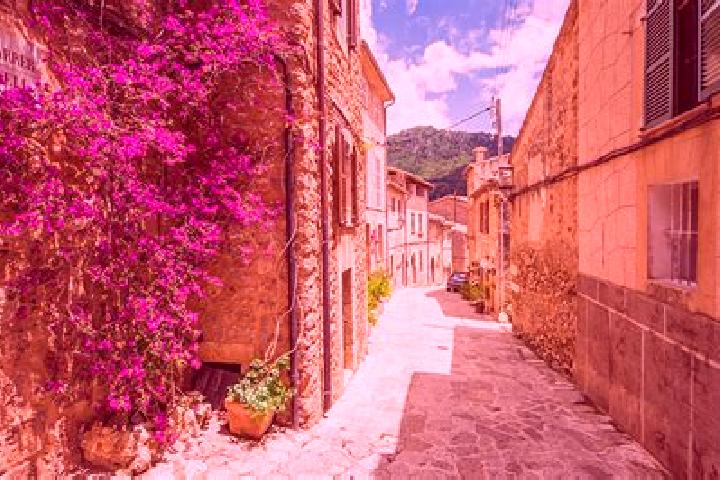 Victoria, 37 — Escort in Valldemossa, Spain