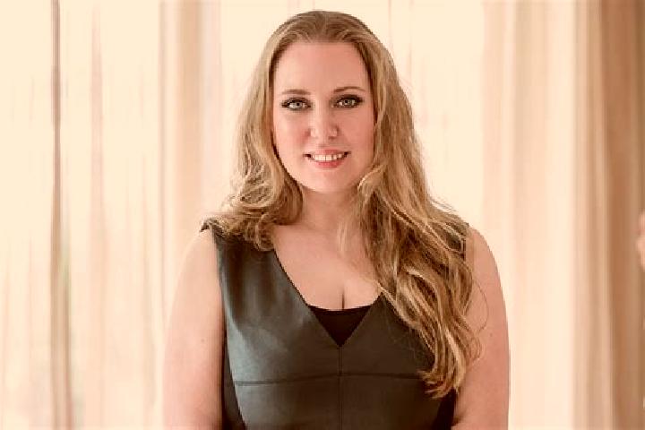 Victoria, 37 — Escort in Velden, Netherlands