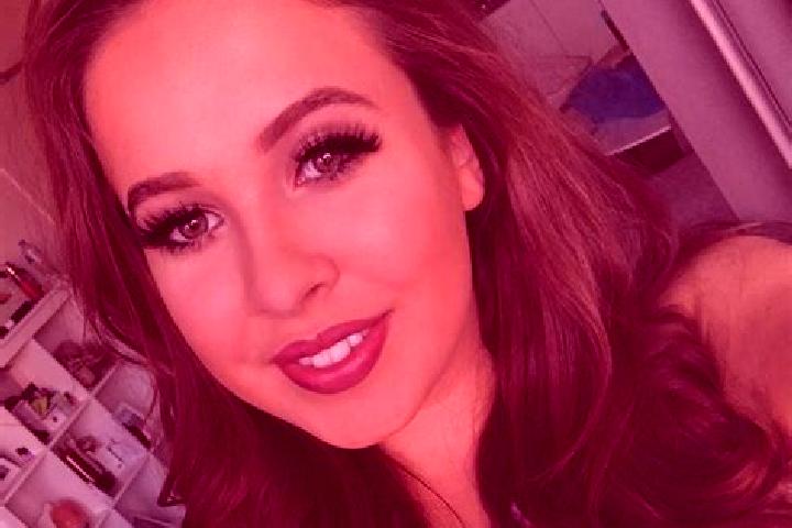 Victoria, 38, a auburn brown-eyed caribbean companion based in Limehouse. Offering Striptease, Girlfriend Experience, Deep French Kissing, Erotic Massage, Ov...