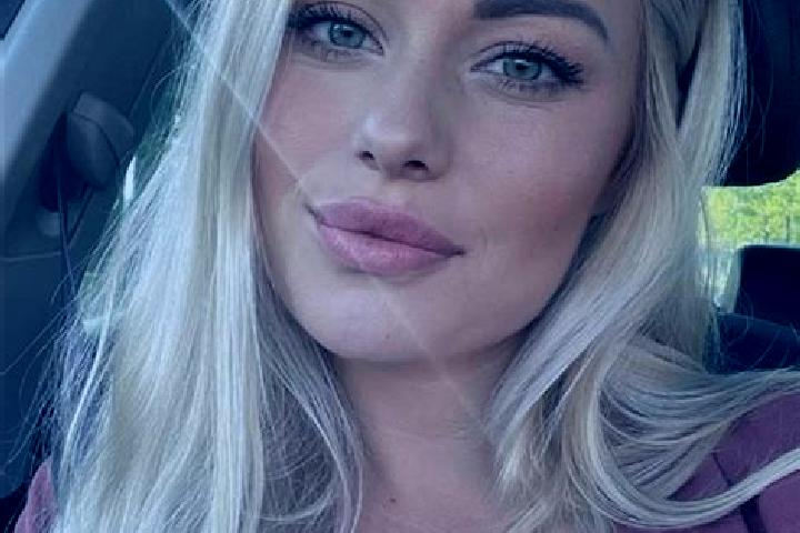 Victoria, 38, a blonde hazel-eyed caribbean companion based in Liuchen. Offering 69, Couples, GFE. Available for incall and outcall, day and evening dates.