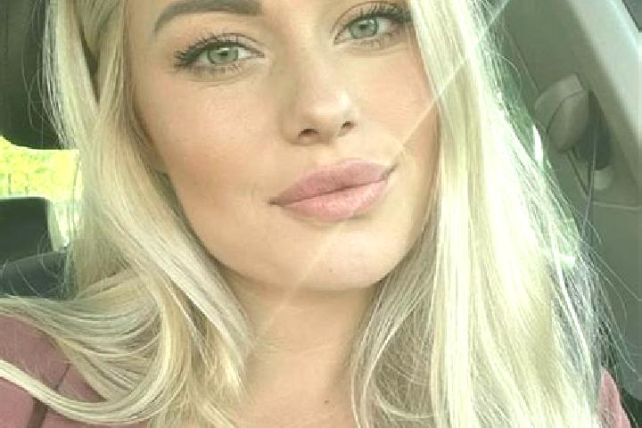 Victoria, 38, a blonde hazel-eyed european companion based in Reinstadt. Offering BDSM, Travel Companion, Party Girl. Available for incall and outcall, day a...