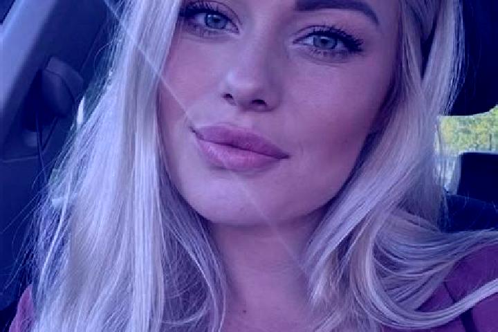 Victoria, 38, a blonde hazel-eyed middle eastern companion based in Moretown. Offering GFE, Deep French Kissing, Massage. Available for incall and outcall, o...