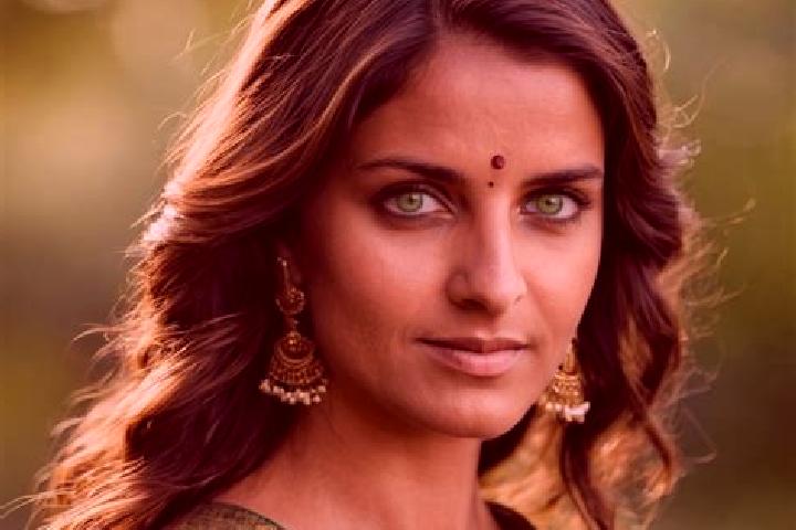 Victoria, 38, a red green-eyed indian companion based in Chandel. Offering Girlfriend Experience, 69, Duos. Available for incall and outcall, day and evening...