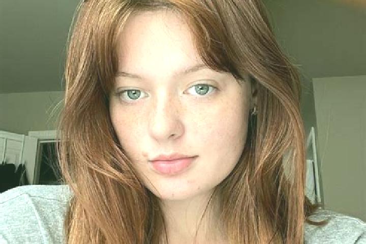 Victoria, 39, a auburn grey-eyed mediterranean companion based in Manzatesti. Offering Massage, A-Level, Party Girl. Available for incall and outcall, day an...