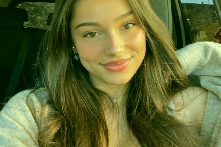 Victoria, 39, a brunette green-eyed caribbean companion based in Ranchi. Offering Deep French Kissing, Massage, Striptease, Party Girl, Prostate Massage. Ava...