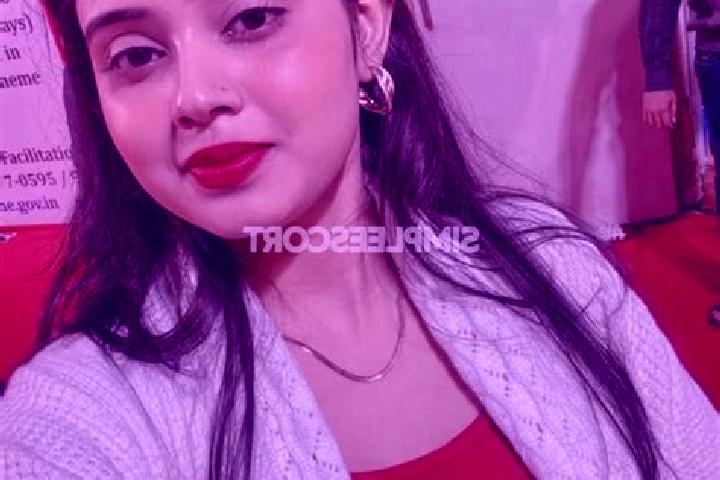 Victoria, 39 — Escort in Anand Nagar, India