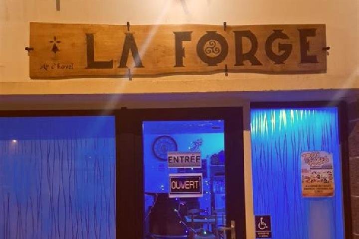 Victoria, 39 — Escort in La Forge, France