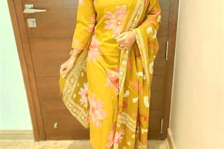 Victoria, 39 — Escort in Mul, India
