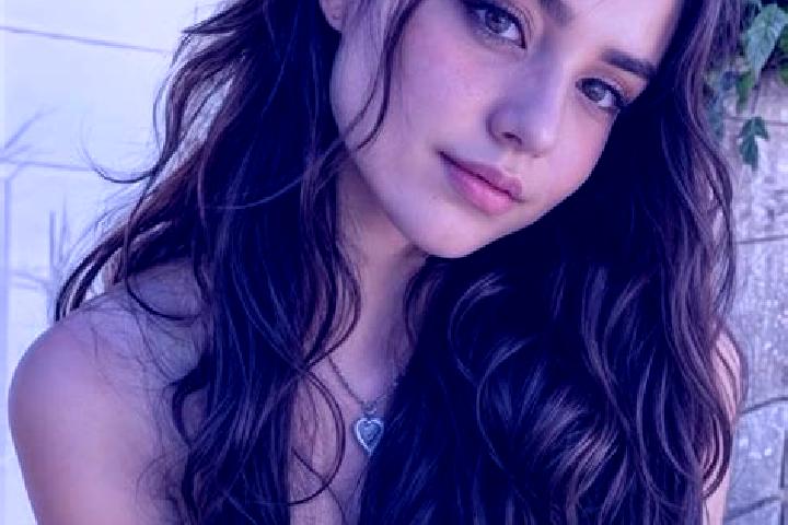 Violet, 20, a blonde hazel-eyed middle eastern companion based in Bomassapla. Offering Travel Companion, Dinner Date, Deep French Kissing, Girlfriend Experie...