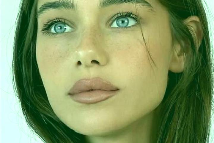 Violet, 20, a brunette grey-eyed mixed companion based in Wesselburenerkoog. Offering Tantra, Erotic Massage, OWO. Available for incall and outcall, overnigh...