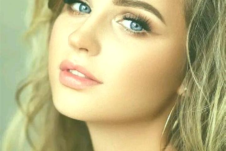 Violet, 20, a dark blonde blue-eyed caucasian companion based in Salhany. Offering Girlfriend Experience, Deep French Kissing, Couples, Overnight. Available ...