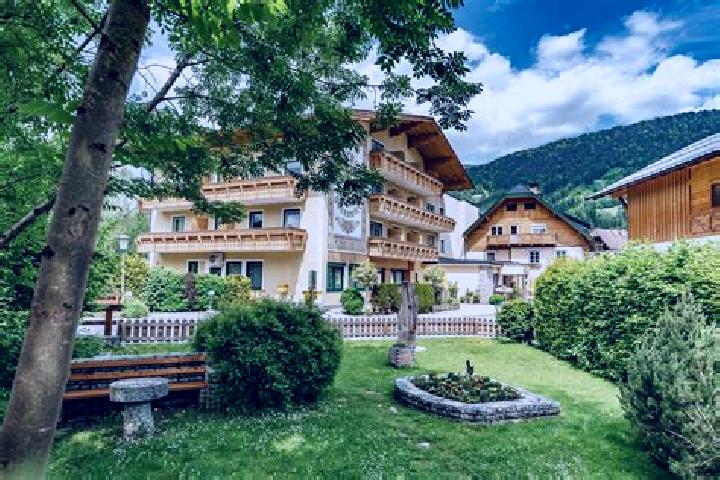Violet, 20 — Escort in Aich, Austria