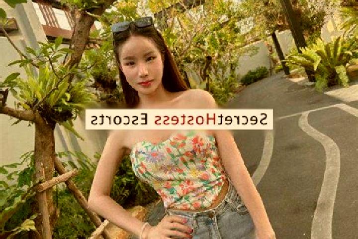 Violet, 20 — Escort in Ampang, Malaysia